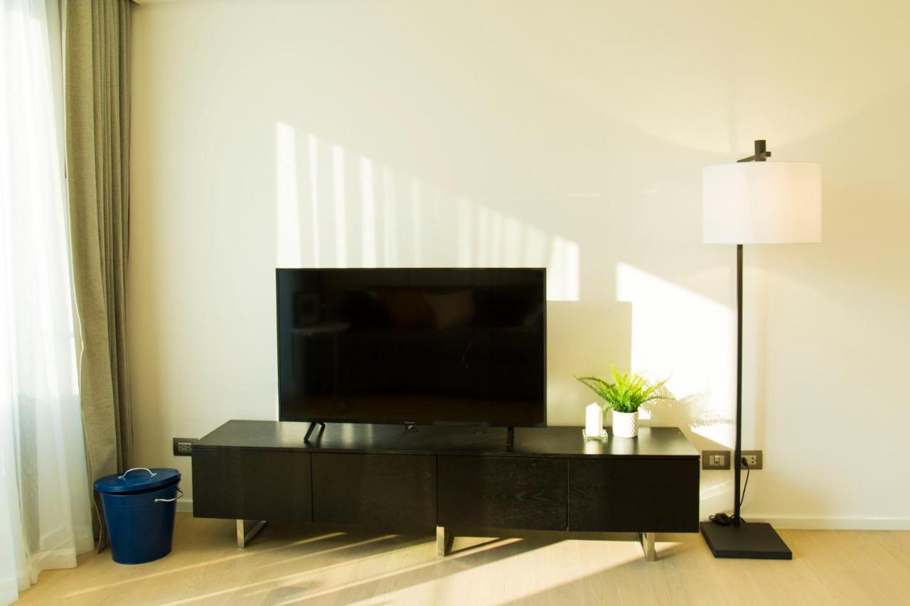 Апартаменти Sukhumvit 11#Luxury#Pool#Gym#Bts Nana&Mrt Sukhumvit#1Br#Max4Ppl Бангкок Екстер'єр фото