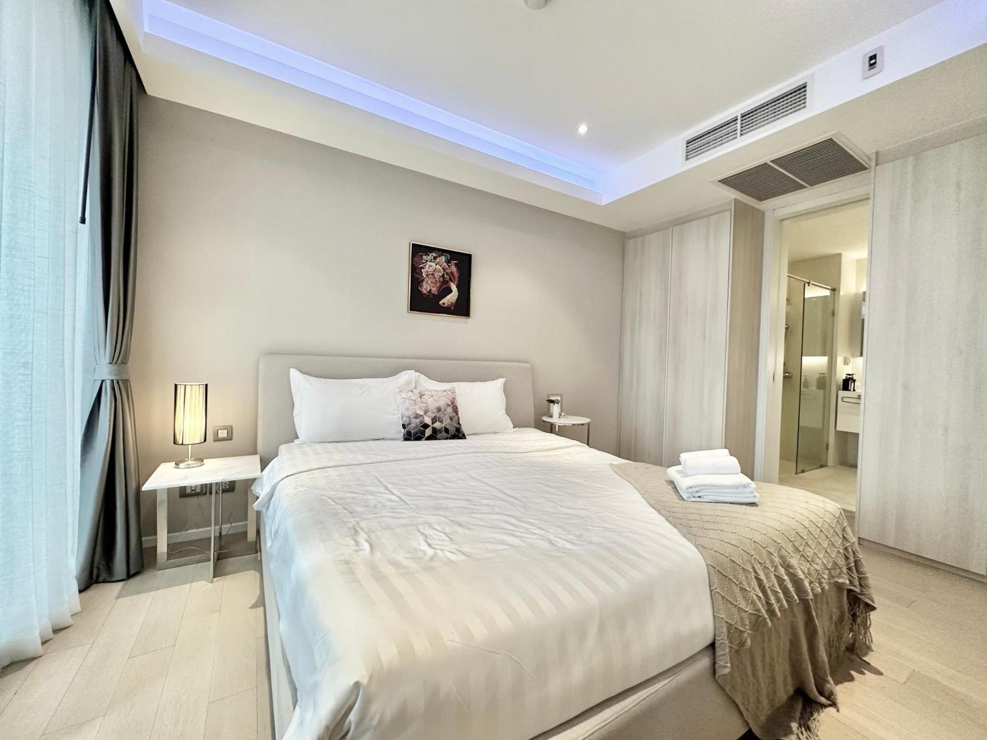 Апартаменти Sukhumvit 11#Luxury#Pool#Gym#Bts Nana&Mrt Sukhumvit#1Br#Max4Ppl Бангкок Екстер'єр фото