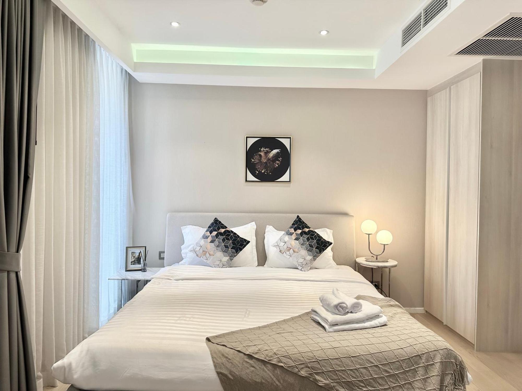 Апартаменти Sukhumvit 11#Luxury#Pool#Gym#Bts Nana&Mrt Sukhumvit#1Br#Max4Ppl Бангкок Екстер'єр фото