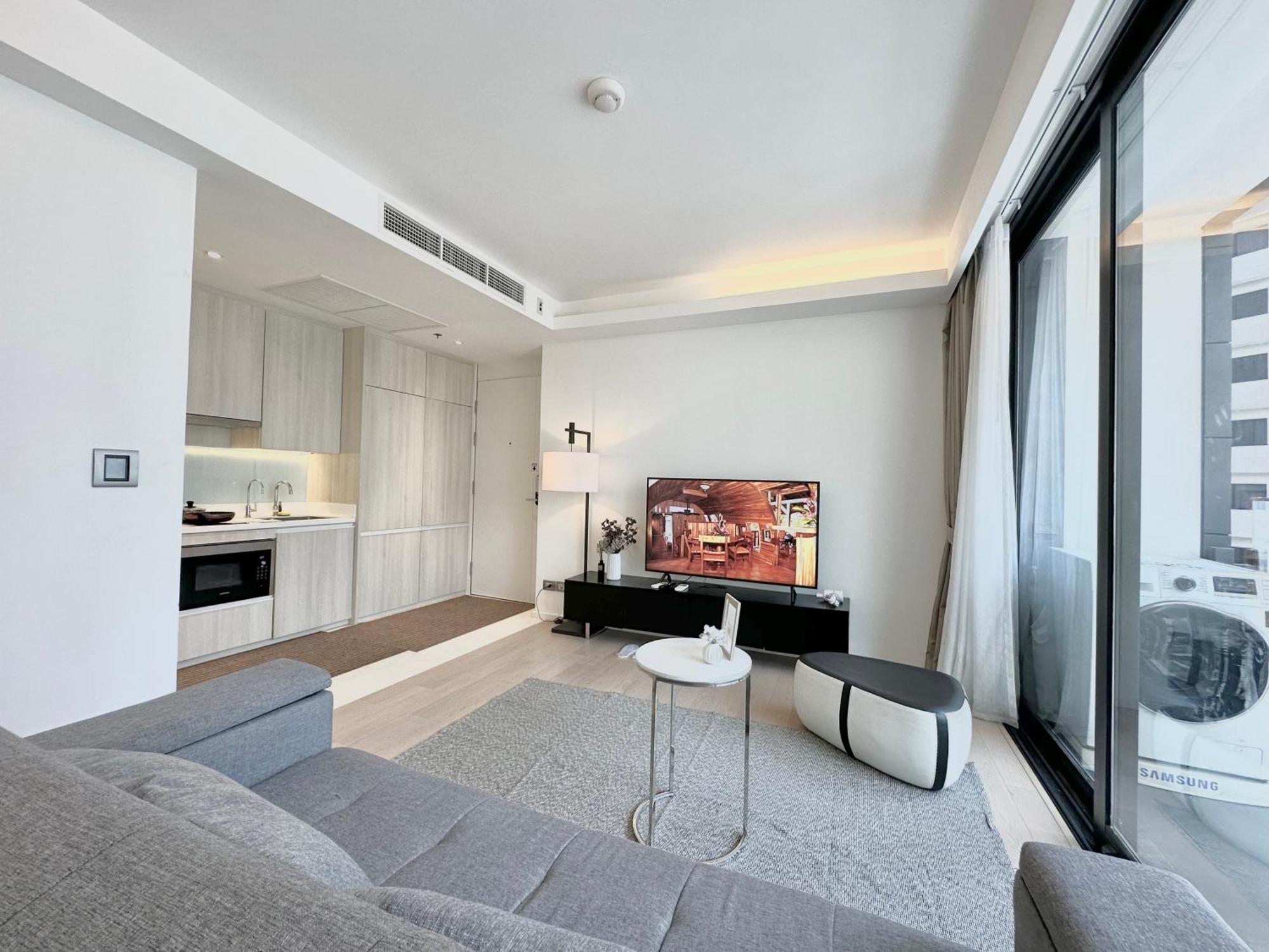 Апартаменти Sukhumvit 11#Luxury#Pool#Gym#Bts Nana&Mrt Sukhumvit#1Br#Max4Ppl Бангкок Екстер'єр фото
