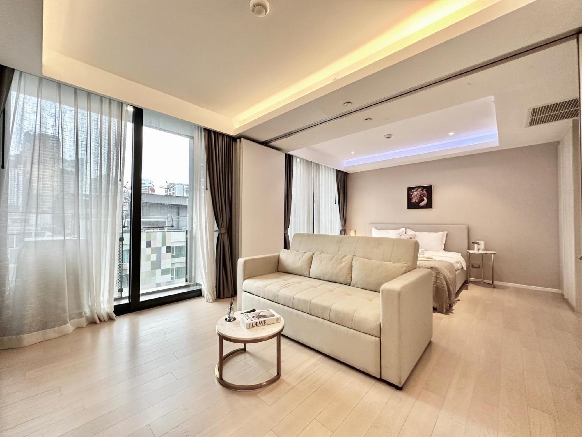 Апартаменти Sukhumvit 11#Luxury#Pool#Gym#Bts Nana&Mrt Sukhumvit#1Br#Max4Ppl Бангкок Екстер'єр фото