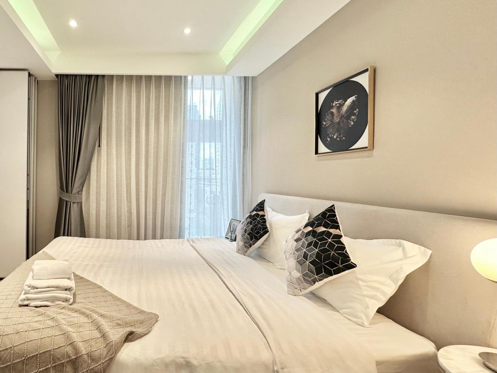 Апартаменти Sukhumvit 11#Luxury#Pool#Gym#Bts Nana&Mrt Sukhumvit#1Br#Max4Ppl Бангкок Екстер'єр фото